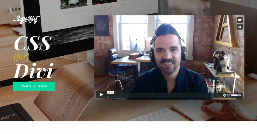 Three different Divi courses offered: Essential, E-Commerce, and Ultimate Bundle. Includes multi-page layouts, stock photography, image optimization tools, WooCommerce integration, and Monarch & Bloom plugins.